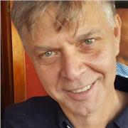 Profesor de canto de conservatorio imparte clases de canto